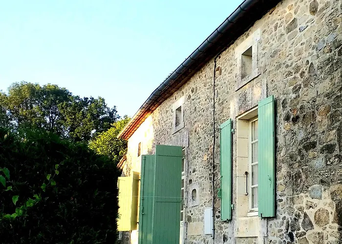 Les Volets Verts, Roussines, Charente, 16310 France